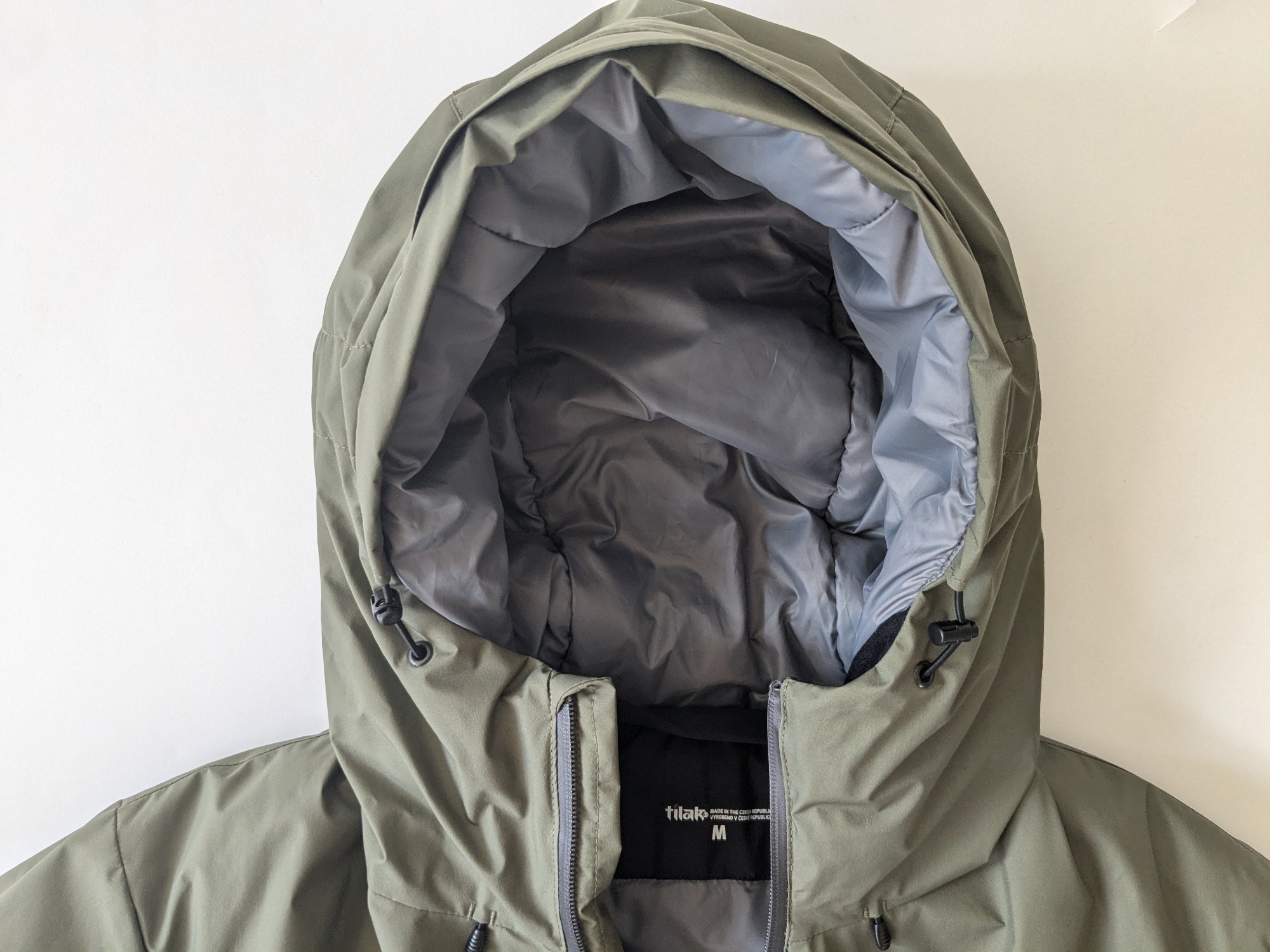 Tilak Svalbard Gore-Tex Infinium Jacket / Kalamata | AT EASE